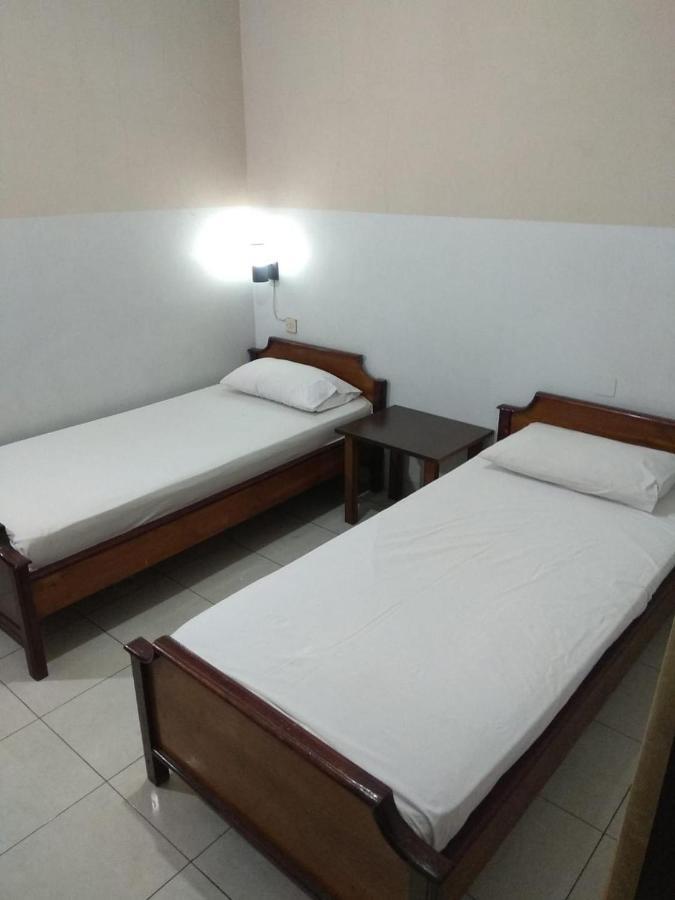 Hotel Maya Тегал Экстерьер фото