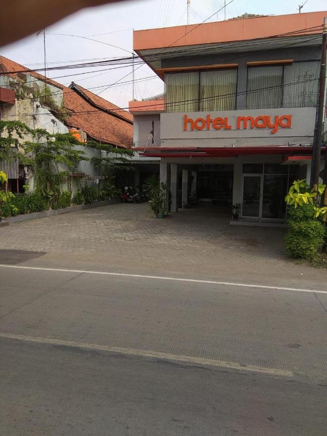 Hotel Maya Тегал Экстерьер фото