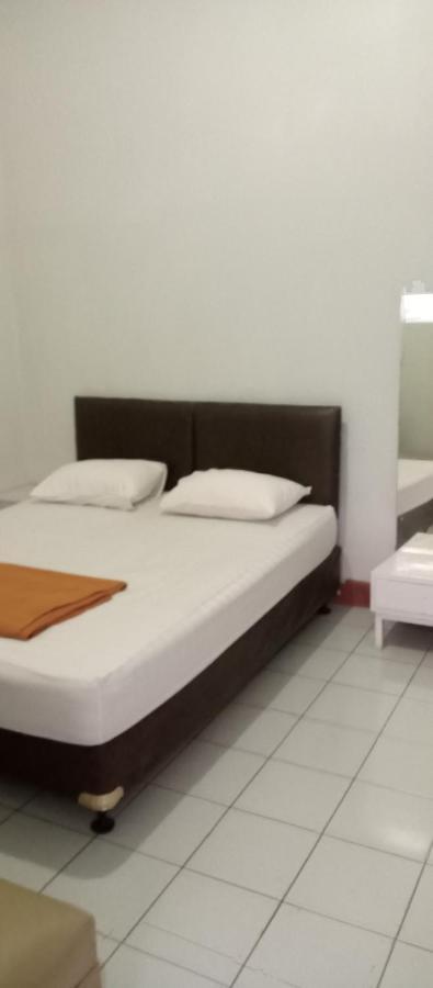 Hotel Maya Тегал Экстерьер фото