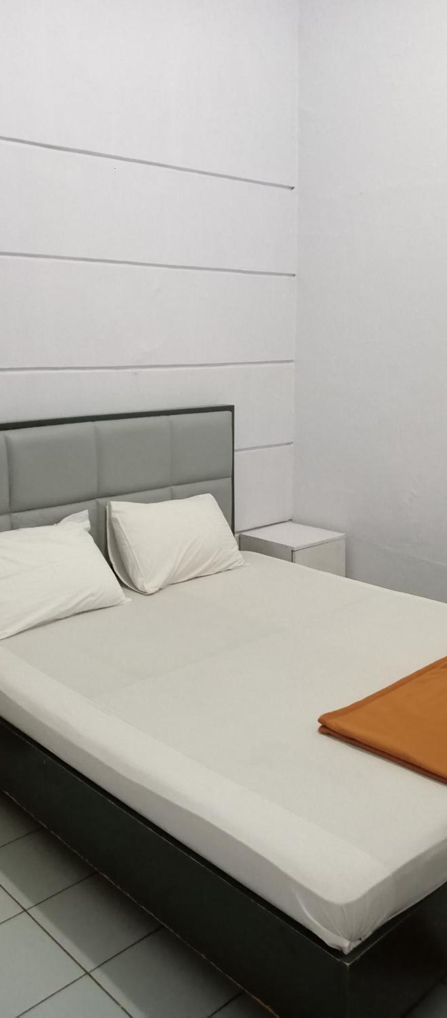 Hotel Maya Тегал Экстерьер фото